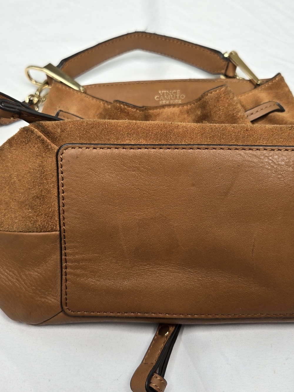Vince Camuto Caramel Suede Leather Bucket Bag Crossbody Drawstring Gold Hardware - Picture 11 of 13